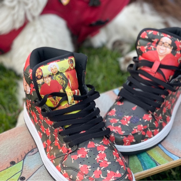 Air DeVitos AKA Danny Dunks - Always Sunny Sneakers - Picture 3 of 7